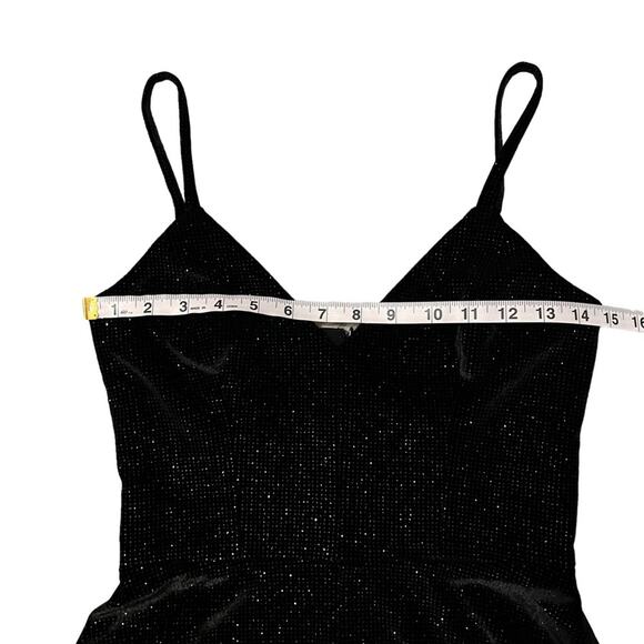 Cosmopolitan Dress The Population Vida Black
Sparkle Dress Size Small - Picture 11 of 14